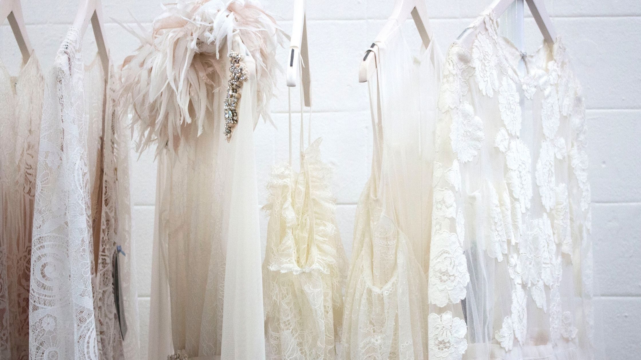 You are currently viewing HOW TO DECLUTTER YOUR WARDROBE?